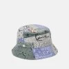 Karl Kani SIGNTAURE PAISLEY BUCKET HAT - Hut - Multicolor, Unisex -Outlet KARL KANI Store 078e429254954031b51245acb61ed258