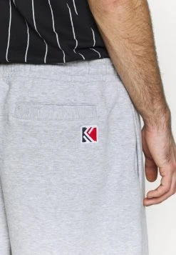 Karl Kani SIGNATURE RETRO - Jogginghose - Grey/black, Herren 7 Karl Kani SIGNATURE RETRO - Jogginghose - Grey/black, Herren -Outlet KARL KANI Store 0a808b20c4824c088d708a90eea6a75a