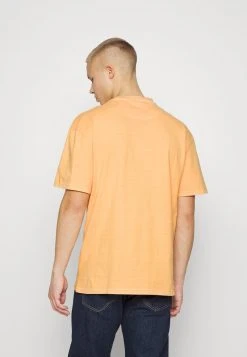 Karl Kani SMALL SIGNATURE WASHED TEE UNISEX - T-Shirt Print - Light Orange 10 Karl Kani SMALL SIGNATURE WASHED TEE UNISEX - T-Shirt Print - Light Orange -Outlet KARL KANI Store 0ab3991c34894e6f80d9c1455edc4d78