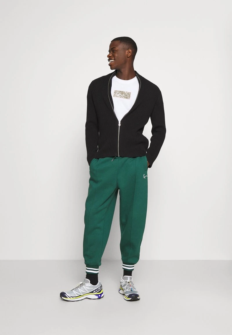 SMALL SIGNATURE BOX TEE UNISEX - T-Shirt print - white Karl Kani SMALL SIGNATURE BOX TEE UNISEX - T-Shirt Print - White -Outlet KARL KANI Store 0b6bdc7047d14441b3672b176a5657ad