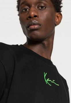 Karl Kani SMALL SIGNATURE TEE UNISEX - T-Shirt Print - Black 11 Karl Kani SMALL SIGNATURE TEE UNISEX - T-Shirt Print - Black -Outlet KARL KANI Store 0e41ad500e1e48818bf52f8d909f858b