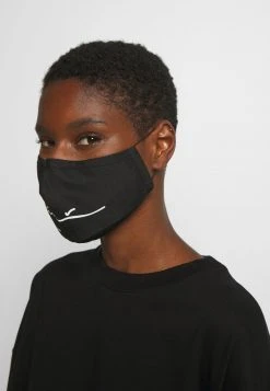 Karl Kani SIGNATURE FACE MASK - Stoffmaske - Black, Unisex -Outlet KARL KANI Store 0f4126affeda4c92bc2a065a984e6271