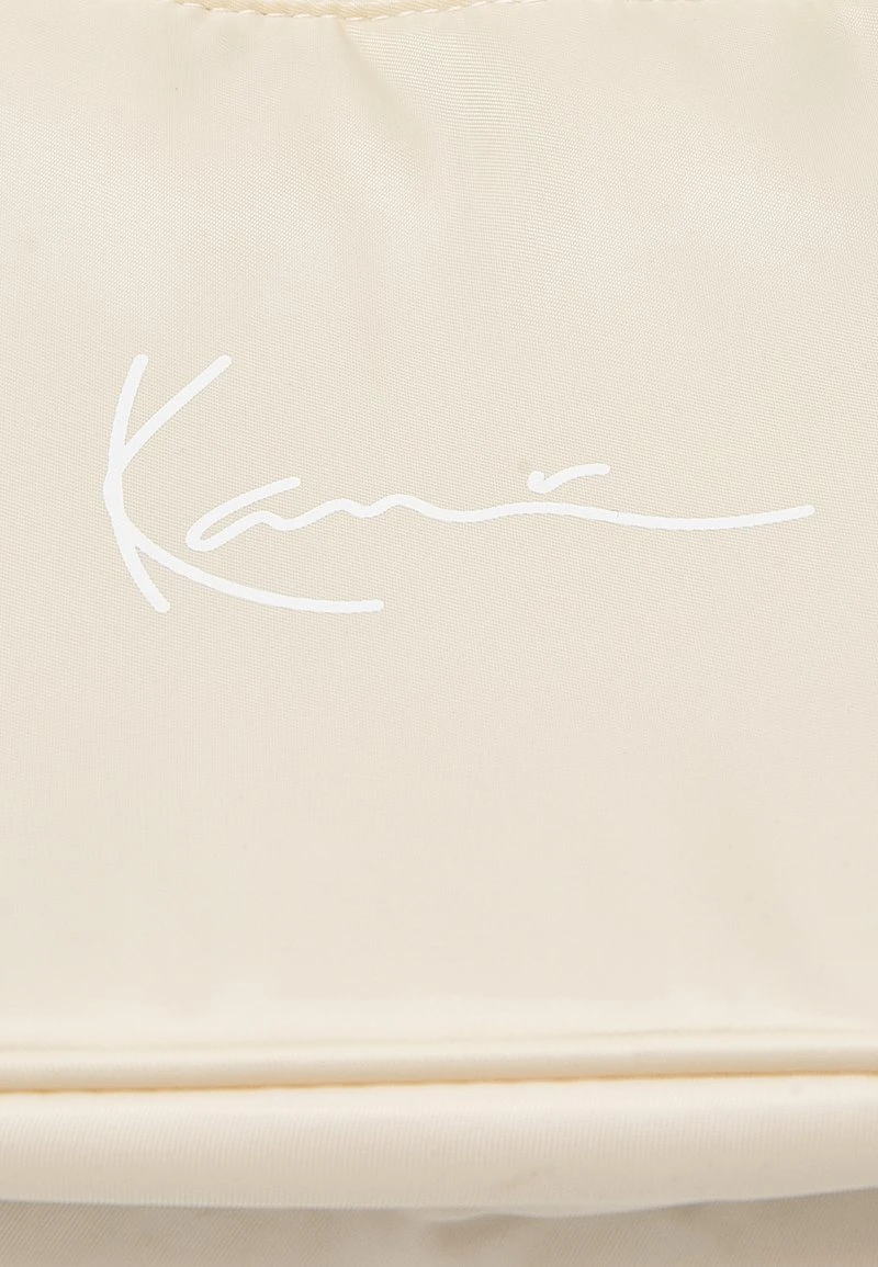 Karl Kani SIGNATURE HANDBAG UNISEX - Umhängetasche - Light Sand 7 Karl Kani SIGNATURE HANDBAG UNISEX - Umhängetasche - Light Sand – Bild 5