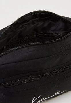 Karl Kani KK SIGNATURE TAPE HIP BAG - Gürteltasche - Black/white, Unisex 6 Karl Kani KK SIGNATURE TAPE HIP BAG - Gürteltasche - Black/white, Unisex -Outlet KARL KANI Store 14fc4d9c58d2472ba4956fedaa600b23