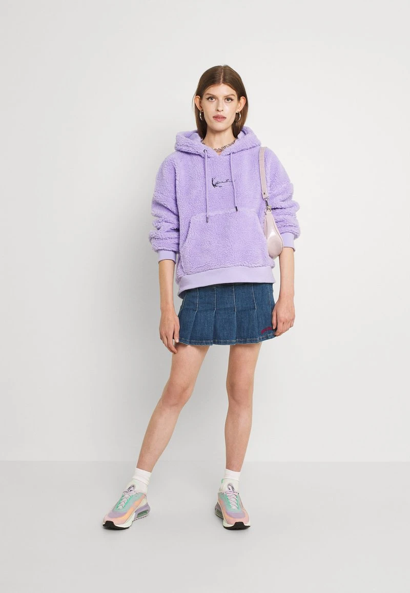 Karl Kani SIGNATURE HOODIE - Kapuzenpullover - Lila, Damen 4 Karl Kani SIGNATURE HOODIE - Kapuzenpullover - Lila, Damen – Bild 2