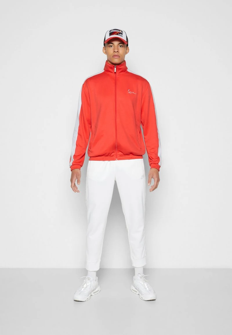 CHEST SIGNATURE TRACKJACKET - Trainingsjacke - red Karl Kani CHEST SIGNATURE TRACKJACKET - Trainingsjacke - Red, Herren -Outlet KARL KANI Store 1b91a5cfd57b4e7fbfa785c96cf0c302
