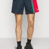 Karl Kani SIGNATURE BLOCK - Shorts - Navy, Herren 2 Karl Kani SIGNATURE BLOCK - Shorts - Navy, Herren -Outlet KARL KANI Store 1cbe9d11e1884bea84e63de32a91e26f