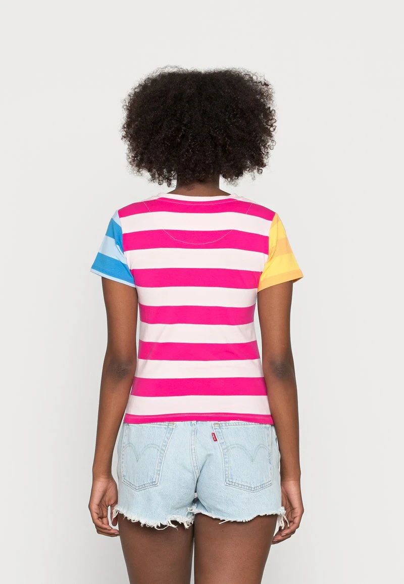 SMALL SIGNATURE TIGHT TEE - T-Shirt print - pink Karl Kani SMALL SIGNATURE TIGHT TEE - T-Shirt Print - Pink, Damen -Outlet KARL KANI Store 1cea8876cbc8438da1597c7d3052d353