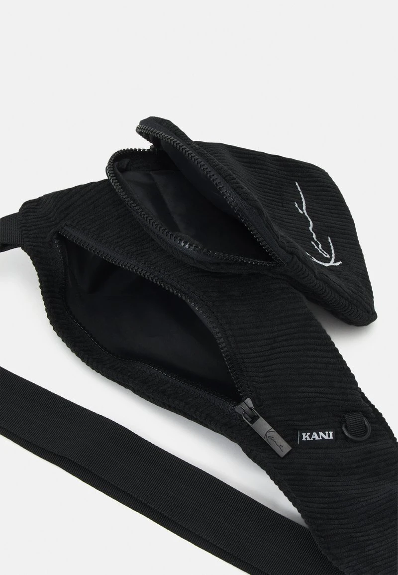 Karl Kani SIGNATURE CROSSBODY BAG UNISEX - Gürteltasche - Black 5 Karl Kani SIGNATURE CROSSBODY BAG UNISEX - Gürteltasche - Black – Bild 3