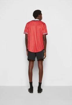 Karl Kani SERIF BASEBALL SHIRT - Hemd - Red, Herren -Outlet KARL KANI Store 1eae76190edf4a3898360d417a09db70