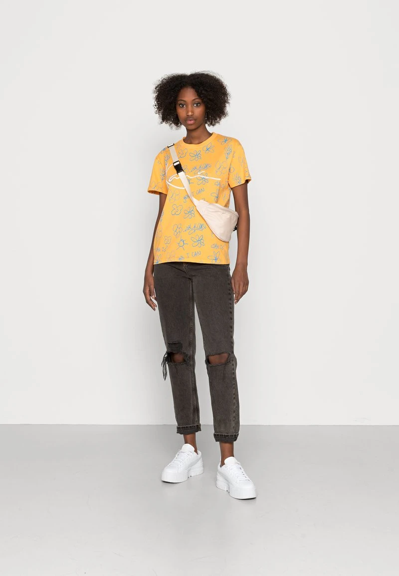 SIGNATURE FLOWER TEE LIGHT - T-Shirt print - light orange Karl Kani SIGNATURE FLOWER TEE LIGHT - T-Shirt Print - Light Orange, Damen -Outlet KARL KANI Store 22ba9d3096c143cda83fbf77f13dbe89