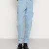 Karl Kani RETRO TAPERED WORKWEAR - Jeans Tapered Fit - Light Blue, Herren 2 Karl Kani RETRO TAPERED WORKWEAR - Jeans Tapered Fit - Light Blue, Herren -Outlet KARL KANI Store 26cc71d5847f492f885d2a56348fa7e1