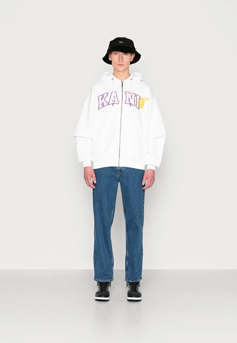 SERIF ZIP HOODIE UNISEX - Sweatjacke - white Karl Kani SERIF ZIP HOODIE UNISEX - Sweatjacke - White -Outlet KARL KANI Store 26d14910c5044956a48a8e0f583b6513