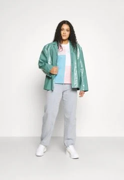 Karl Kani SIGNATURE BLOCK TEE - T-Shirt Print - Light Blue, Damen -Outlet KARL KANI Store 29405bf0c44d431490e69be23b867e86