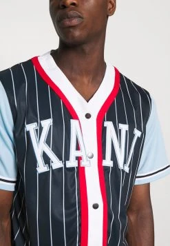 Karl Kani COLLEGE BLOCK PINSTRIPE BASEBALL SHIRT - Hemd - Navy, Herren 7 Karl Kani COLLEGE BLOCK PINSTRIPE BASEBALL SHIRT - Hemd - Navy, Herren -Outlet KARL KANI Store 2ee3fd17ffb744b3bebcaae07fd1d238