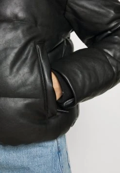 Karl Kani RETRO PUFFER JACKET - Winterjacke - Black, Damen -Outlet KARL KANI Store 2fff992a643c44e0894ab9cb1c19cb03