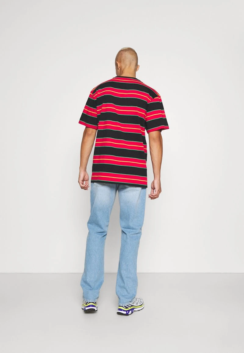 ORIGINALS STRIPE TEE UNISEX - T-Shirt print - red/black/green Karl Kani ORIGINALS STRIPE TEE UNISEX - T-Shirt Print - Red/black/green -Outlet KARL KANI Store 3001b7a9d2454a6bba92afa109e2114c