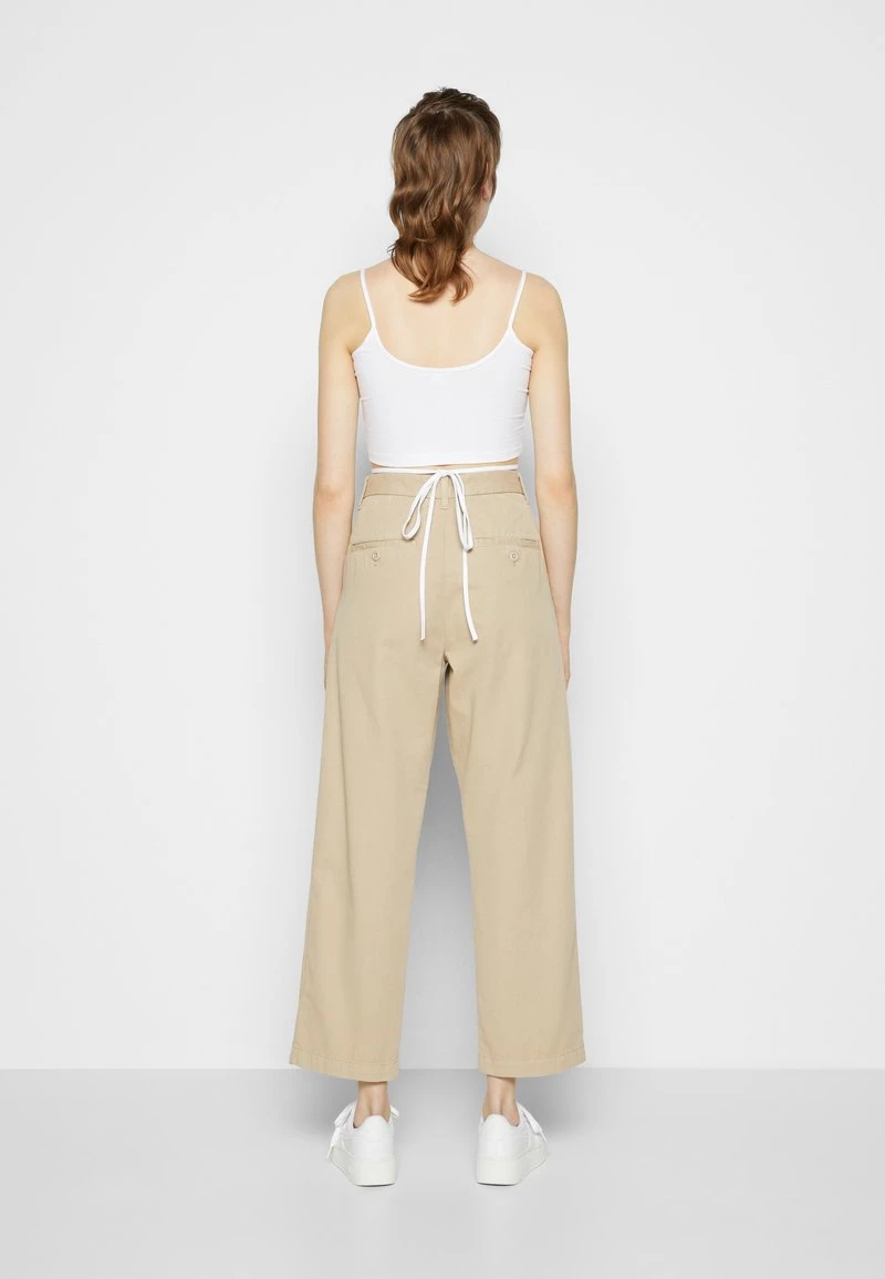 Karl Kani SIGNATURE - Top - White, Damen 6 Karl Kani SIGNATURE - Top - White, Damen – Bild 4