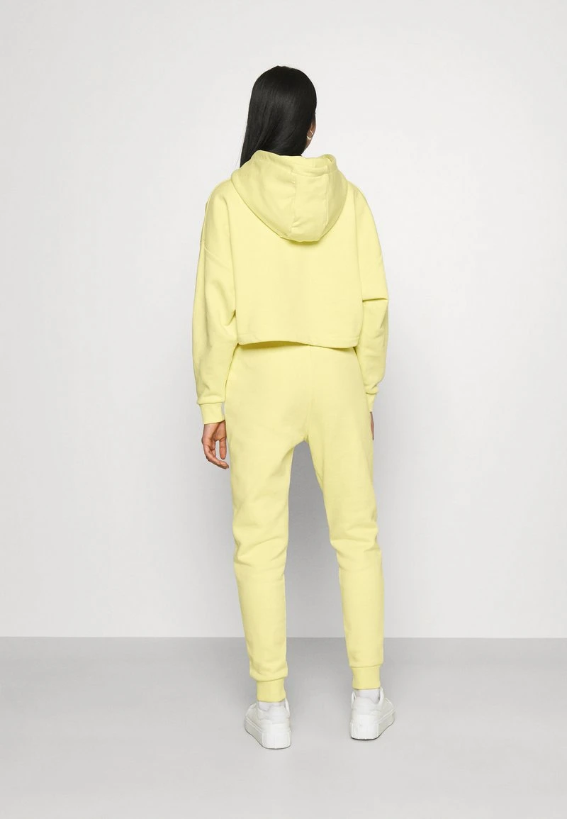 SMALL SIGNATURE CROP HOODIE LIGHT - Kapuzenpullover - yellow Karl Kani SMALL SIGNATURE CROP HOODIE LIGHT - Kapuzenpullover - Yellow, Damen -Outlet KARL KANI Store 3640015235f14b04b676d7e6aad5ac8e