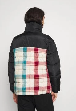 Karl Kani RETRO BLOCK PUFFER JACKET UNISEX - Winterjacke - Multicolor 10 Karl Kani RETRO BLOCK PUFFER JACKET UNISEX - Winterjacke - Multicolor -Outlet KARL KANI Store 365a4d0cfb054625837e8c5f82934224