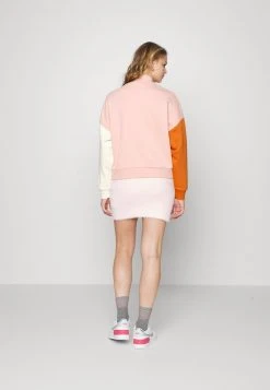 Karl Kani SMALL SIGNATURE BLOCK CREW - Sweatshirt - Rose, Damen -Outlet KARL KANI Store 36a285f3d66b4526ba0b5070197bf578