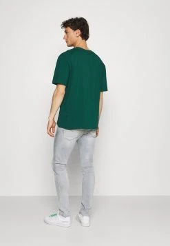 Karl Kani UNISEX SIGNATURE TEE - T-Shirt Print - Green 12 Karl Kani UNISEX SIGNATURE TEE - T-Shirt Print - Green -Outlet KARL KANI Store 3a6ff24722da4b79b74ca544e0066a17