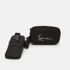 Karl Kani SIGNATURE MULTI PANEL BAG UNISEX SET - Gürteltasche - Black -Outlet KARL KANI Store 3ae5b145e58542cc8b0eec664243b2f5