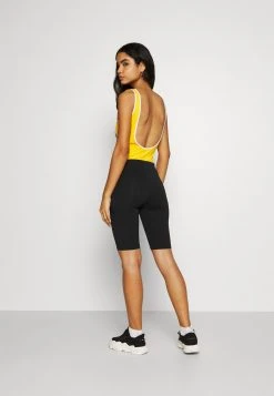 Karl Kani SMALL SIGNATURE CYCLING - Shorts - Black, Damen 4 Karl Kani SMALL SIGNATURE CYCLING - Shorts - Black, Damen -Outlet KARL KANI Store 3cd76dad836944c3a817f6fcf46fc0dd