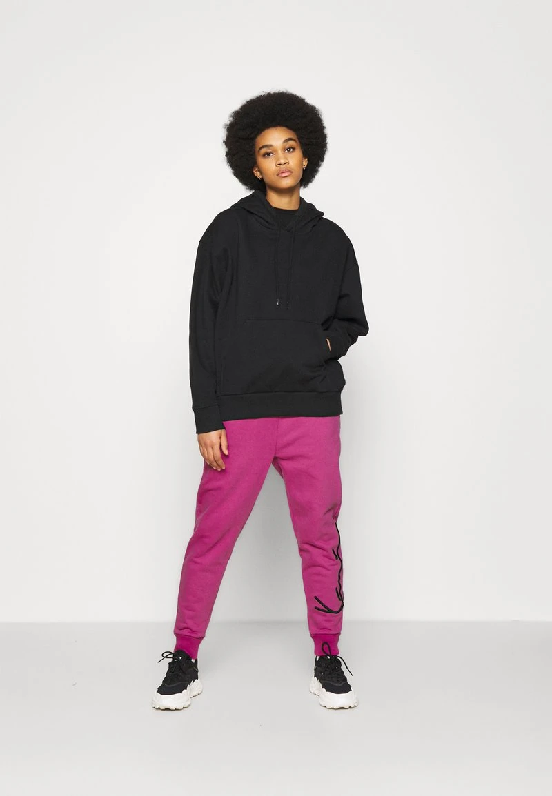 SIGNATURE - Jogginghose - darkpink Karl Kani SIGNATURE - Jogginghose - Darkpink, Damen -Outlet KARL KANI Store 42f17f9617ee403bba1de92d3363fdaf