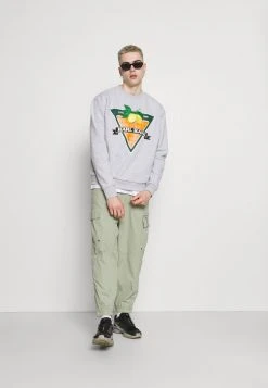 Karl Kani RETRO CREW - Sweatshirt - Grey, Herren 9 Karl Kani RETRO CREW - Sweatshirt - Grey, Herren -Outlet KARL KANI Store 4338dadd75604db099e3f6cefbfc0d93