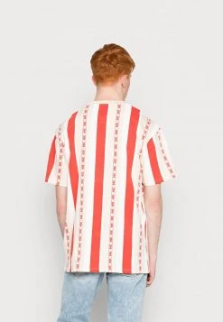 Karl Kani SMALL SIGNATURE STRIPE TEE UNISEX - T-Shirt Print - Red -Outlet KARL KANI Store 474b36dffa0640c8b95ad2d9f95f17fd