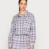 Karl Kani CHEST SIGNATURE SHORT CHECK - Leichte Jacke - Purple, Damen -Outlet KARL KANI Store 47646500a4844005bb508a576cbcc869