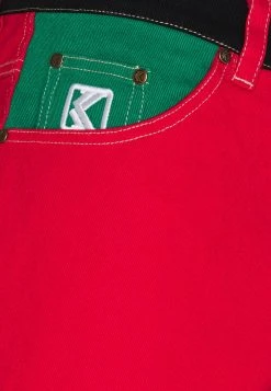 Karl Kani BLOCK - Jeans Shorts - Red, Herren 7 Karl Kani BLOCK - Jeans Shorts - Red, Herren -Outlet KARL KANI Store 479a83532ed14e4db4ff6cd5004afe0d