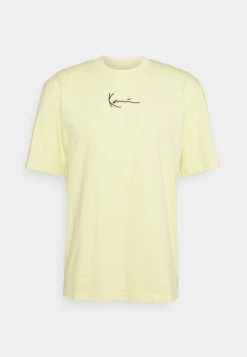 Karl Kani UNISEX SMALL SIGNATURE TEE - T-Shirt Print - Light Yellow 5 Karl Kani UNISEX SMALL SIGNATURE TEE - T-Shirt Print - Light Yellow -Outlet KARL KANI Store 48cbcf4364a449968b661a588eb4e946