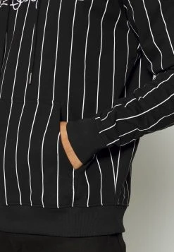 Karl Kani ORIGINALS PINSTRIPE HOOD UNISEX - Kapuzenpullover - Black 6 Karl Kani ORIGINALS PINSTRIPE HOOD UNISEX - Kapuzenpullover - Black -Outlet KARL KANI Store 48fb02a1ee664d0d824e97bb43bed15b