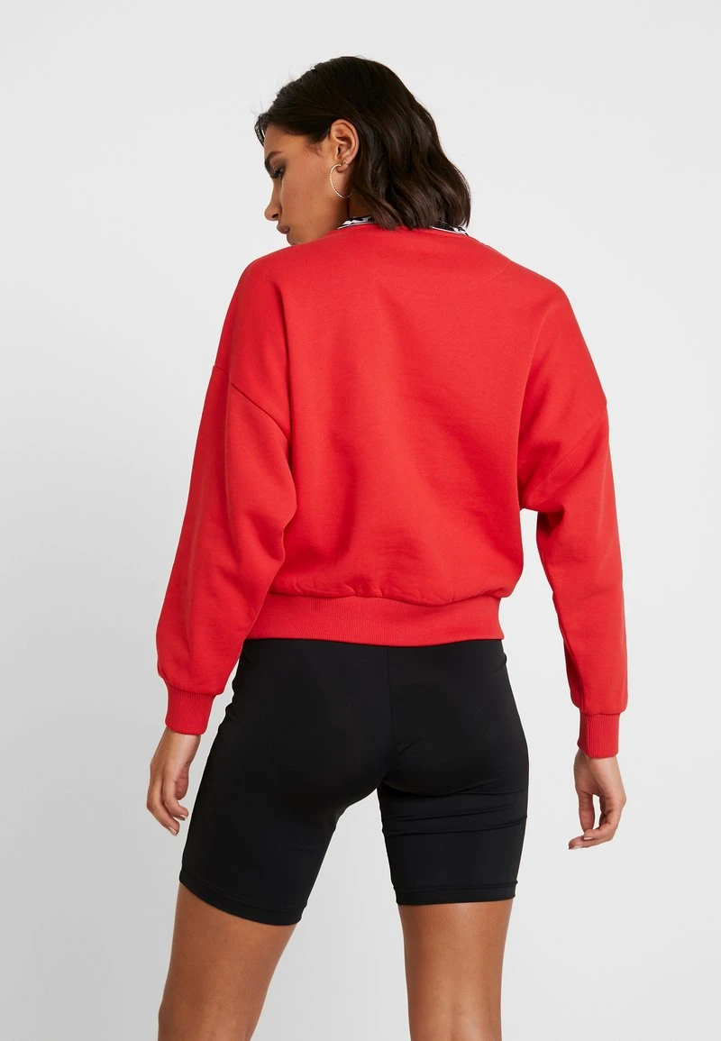 Karl Kani SIGNATURE CREW - Sweatshirt - Red/white/black, Damen 5 Karl Kani SIGNATURE CREW - Sweatshirt - Red/white/black, Damen – Bild 3