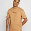 Karl Kani SMALL SIGNATURE TEE UNISEX - T-Shirt Print - Beige -Outlet KARL KANI Store 5409b2367a7b45b7b6797ae6a18249d8