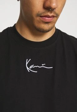 Karl Kani SMALL SIGNATURE TEE - T-Shirt Basic - Black, Herren 7 Karl Kani SMALL SIGNATURE TEE - T-Shirt Basic - Black, Herren -Outlet KARL KANI Store 55ff3c78a4d24283abea0aa8c643b9ca