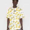 KARL KANI X SMILEY® SMALL SIGNATURE TEE UNISEX - T-Shirt Print - White -Outlet KARL KANI Store 5c6a541d4c7a4ac9907cfffc4ee0b8f8