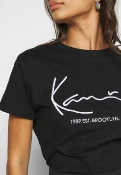 Karl Kani SIGNATURE TEE - T-Shirt Print - Black, Damen 11 Karl Kani SIGNATURE TEE - T-Shirt Print - Black, Damen -Outlet KARL KANI Store 5dc8fcf2f7254865bbfbc53aebbbae68