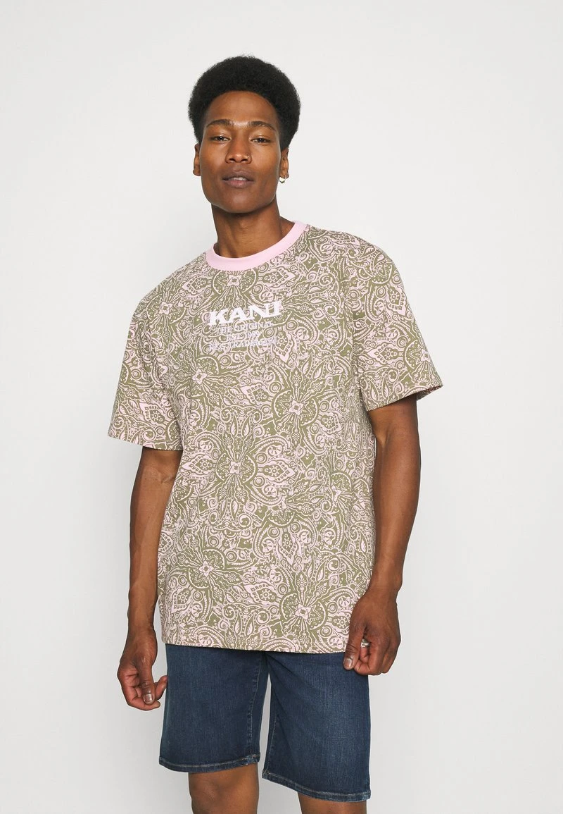 Karl Kani UNISEX RETRO PAISLEY TEE - T-Shirt Print - Rose 3 Karl Kani UNISEX RETRO PAISLEY TEE - T-Shirt Print - Rose