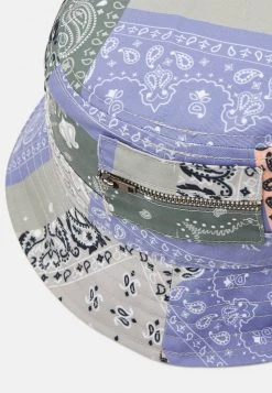 Karl Kani SIGNTAURE PAISLEY BUCKET HAT - Hut - Multicolor, Unisex -Outlet KARL KANI Store 64fd6a7b582f415289bb5cc3cdf6bef9