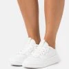Karl Kani Sneaker Low - White/whisper White/frosty Green, Damen 2 Karl Kani Sneaker Low - White/whisper White/frosty Green, Damen -Outlet KARL KANI Store 6bb374a30ce8422d95108d671f9687f2