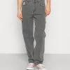 Karl Kani RETRO BAGGY WORKWEAR - Jeans Relaxed Fit - Light Grey, Herren 1 Karl Kani RETRO BAGGY WORKWEAR - Jeans Relaxed Fit - Light Grey, Herren -Outlet KARL KANI Store 6d2312fa6d644ad19d58bdfbe47da7cb