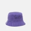 Karl Kani SIGNATURE BUCKET HAT UNISEX - Hut - Lilac -Outlet KARL KANI Store 6f5f504a48c7492ea7b1f0e080eed10b