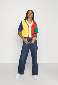 Karl Kani Verkaufsladen -Outlet KARL KANI Store 7158be3670c6423996ab9fdfa804cc4c