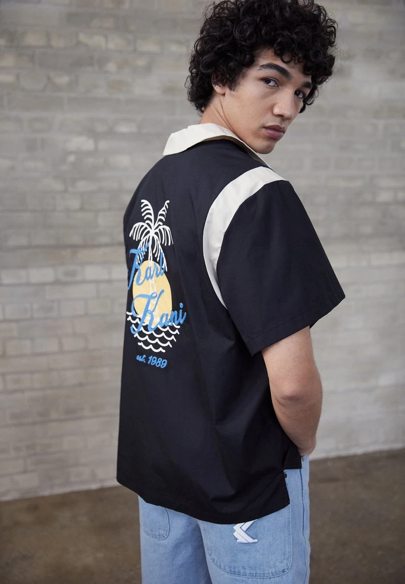 BOWLING SHIRT - Hemd - black Karl Kani BOWLING SHIRT - Hemd - Black, Herren -Outlet KARL KANI Store 732788b9cec5412c945471a3a4e6e921