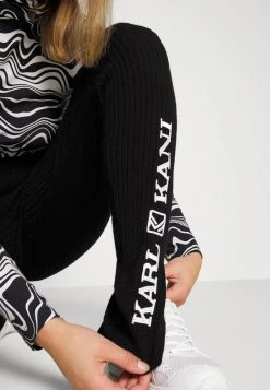 Karl Kani RETRO SLIT - Leggings - Hosen - Black, Damen 11 Karl Kani RETRO SLIT - Leggings - Hosen - Black, Damen -Outlet KARL KANI Store 73747882f33941b58f17ec5b1c810fb4