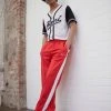 Karl Kani SMALL SIGNATURE STRAIGHT LEG TRACKPANTS - Jogginghose - Red, Herren 2 Karl Kani SMALL SIGNATURE STRAIGHT LEG TRACKPANTS - Jogginghose - Red, Herren -Outlet KARL KANI Store 77eaf6873a8343609c843196e89b3f82