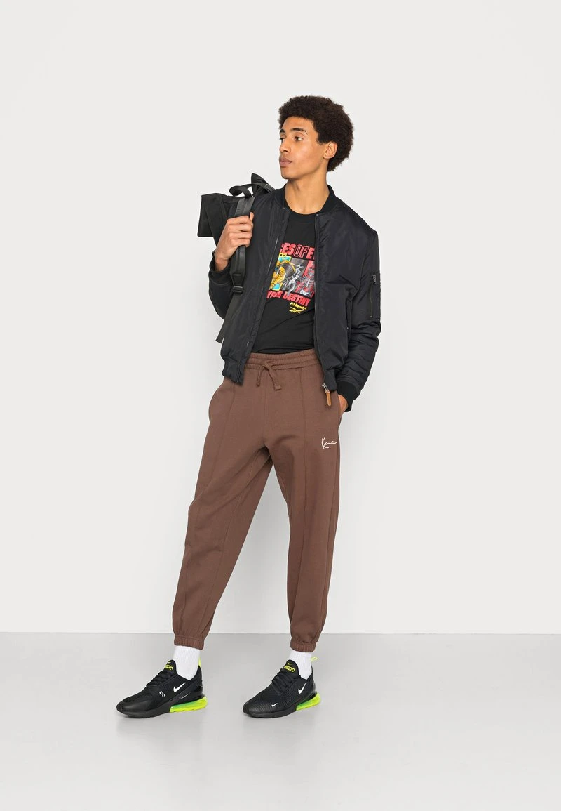 Karl Kani SMALL SIGNATURE - Jogginghose - Brown, Herren 4 Karl Kani SMALL SIGNATURE - Jogginghose - Brown, Herren – Bild 2